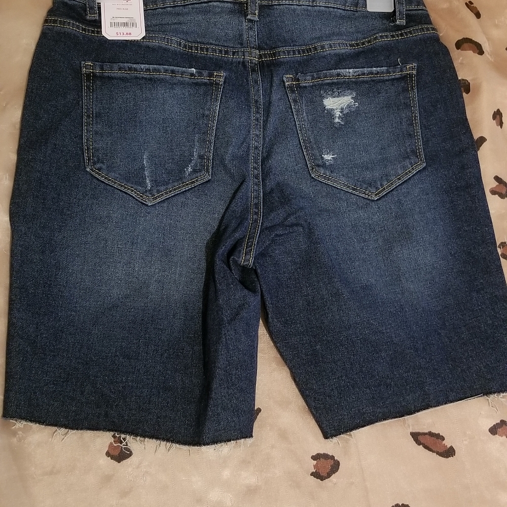 Jean shorts - Picture 6 of 6